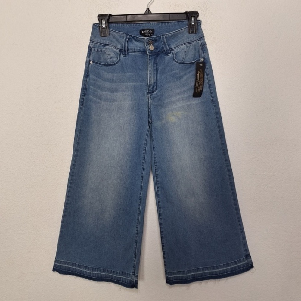 Bebe "NEW" Y2K Medium Wash Denim Wide Leg Baggy Raw Hem Retro Culottes Size 27